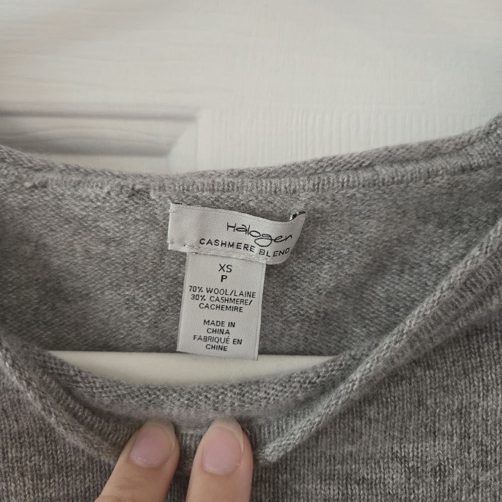 Halogen Wool Cashmere Blend Gray Women's Round Hem Sweater - Picture 3 of 7